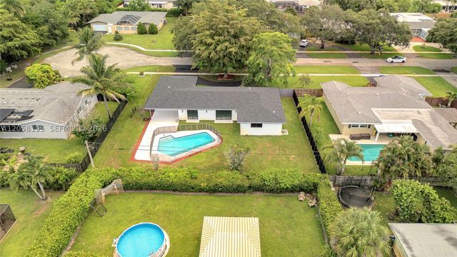 6940 NW 6TH ST, Plantation, FL 33317