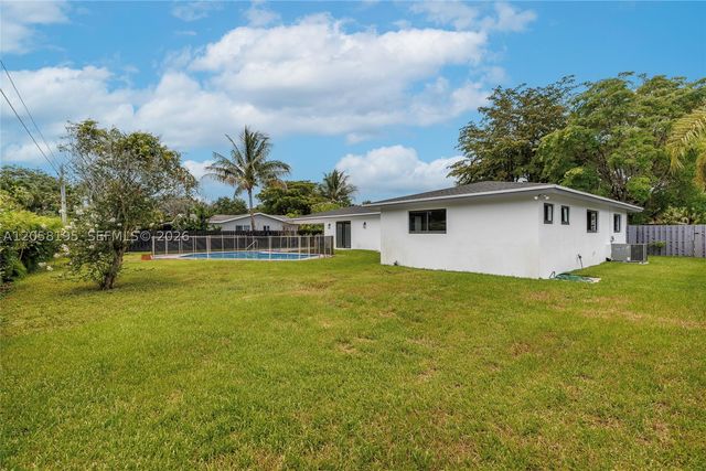 6940 NW 6TH ST, Plantation, FL 33317