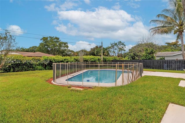 6940 NW 6TH ST, Plantation, FL 33317