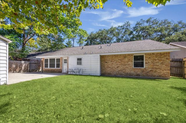 9014 Dunlap Street, Houston, TX 77074