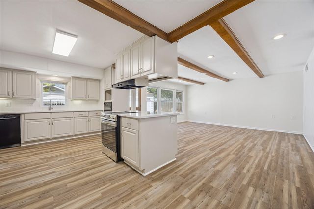 9014 Dunlap Street, Houston, TX 77074