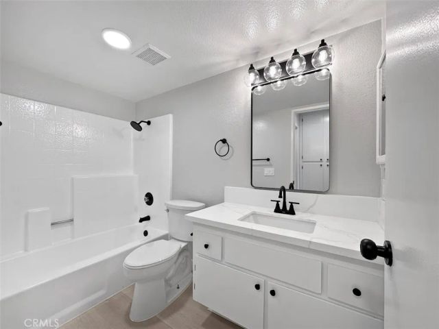 3535 Banbury 108, Riverside, CA 92505