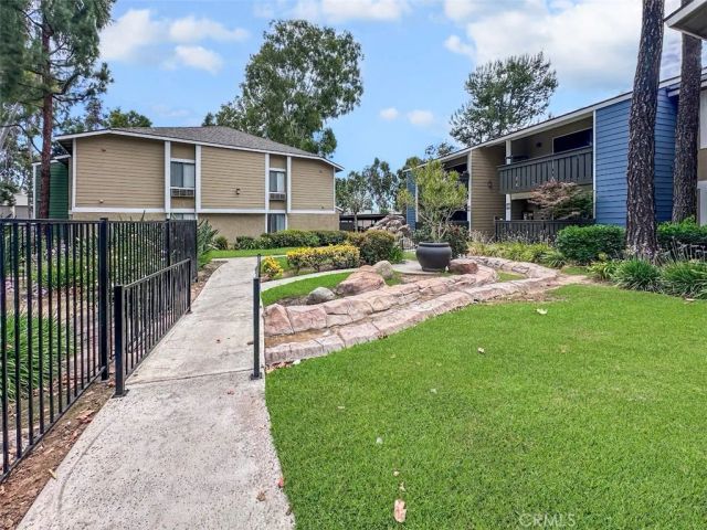 3535 Banbury 108, Riverside, CA 92505