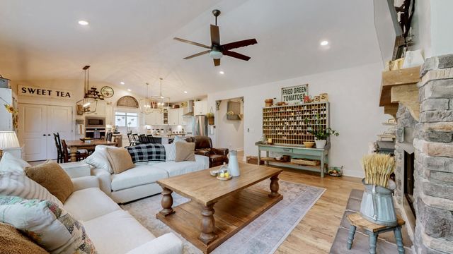 9003 Grayson Cir, Mount Juliet, TN 37122