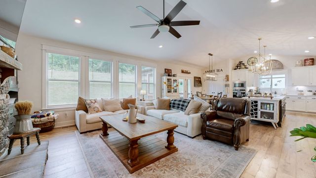 9003 Grayson Cir, Mount Juliet, TN 37122