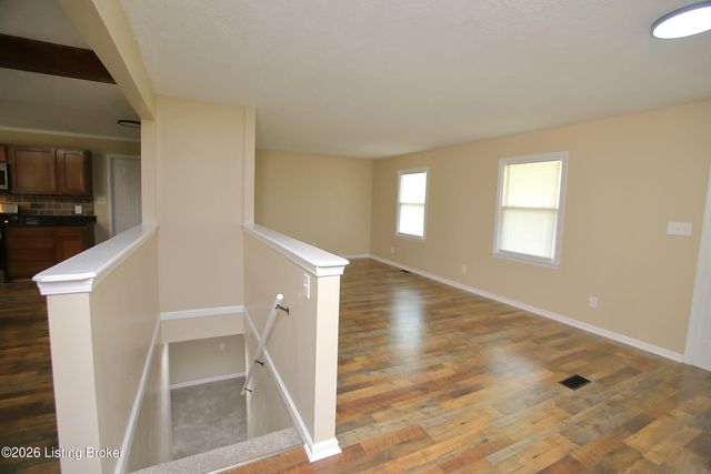 4489 Shepherdsville Rd, Elizabethtown, KY 42701