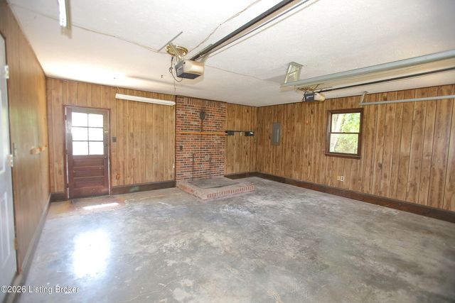 4489 Shepherdsville Rd, Elizabethtown, KY 42701