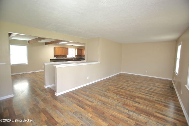4489 Shepherdsville Rd, Elizabethtown, KY 42701