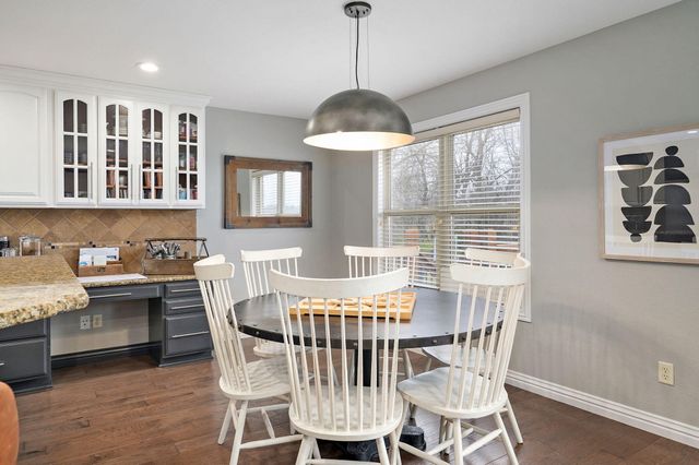 1630 N Waterstone Avenue, Springfield, MO 65802