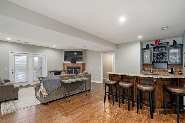 1630 N Waterstone Avenue, Springfield, MO 65802