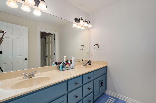 1630 N Waterstone Avenue, Springfield, MO 65802