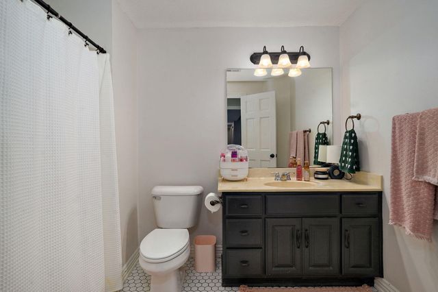 1630 N Waterstone Avenue, Springfield, MO 65802