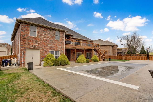 1630 N Waterstone Avenue, Springfield, MO 65802