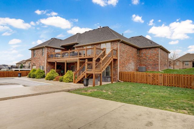 1630 N Waterstone Avenue, Springfield, MO 65802