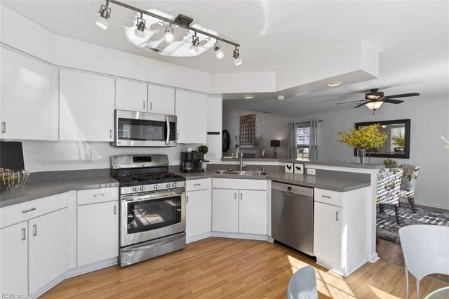 2937 Mimosa CT, Virginia Beach, VA 23453