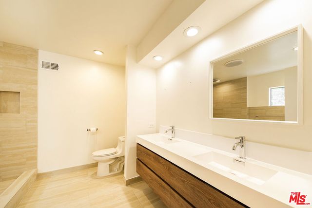 11559 DONA EVITA Drive, Studio City, CA 91604