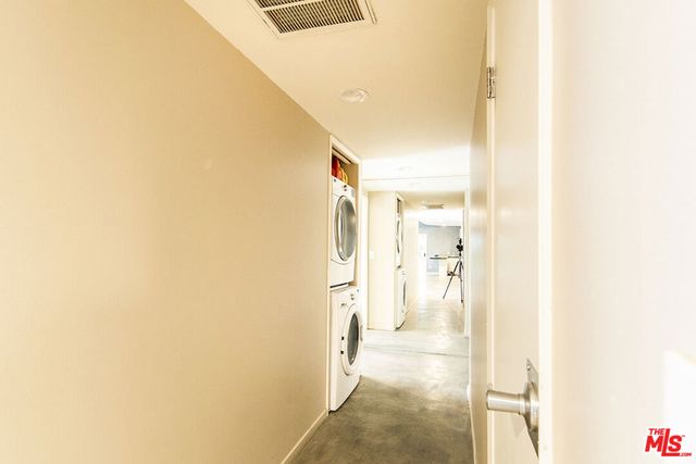 11559 DONA EVITA Drive, Studio City, CA 91604