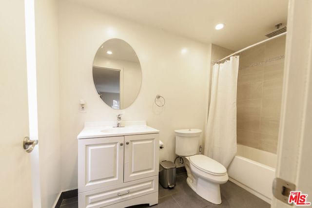 11559 DONA EVITA Drive, Studio City, CA 91604