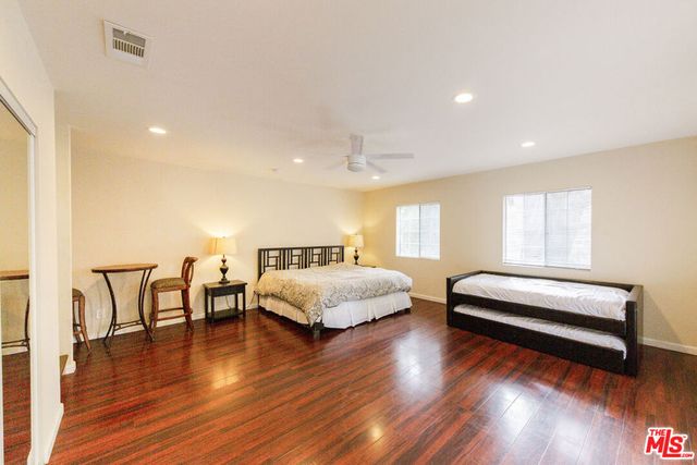 11559 DONA EVITA Drive, Studio City, CA 91604