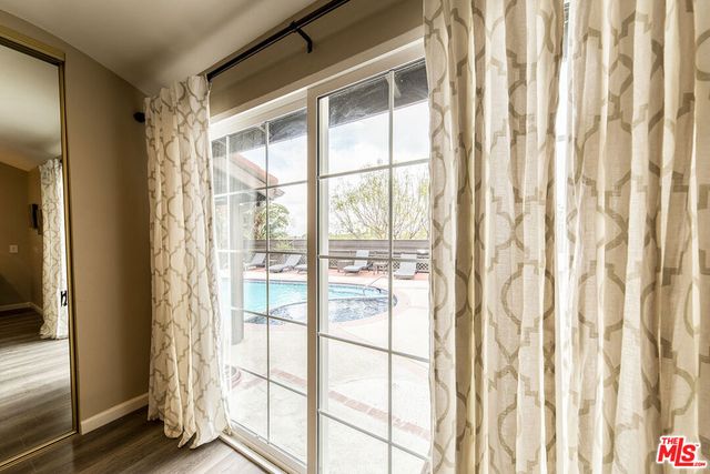 11559 DONA EVITA Drive, Studio City, CA 91604