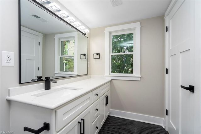 420 E Bank Street, Salisbury, NC 28144