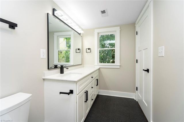 420 E Bank Street, Salisbury, NC 28144