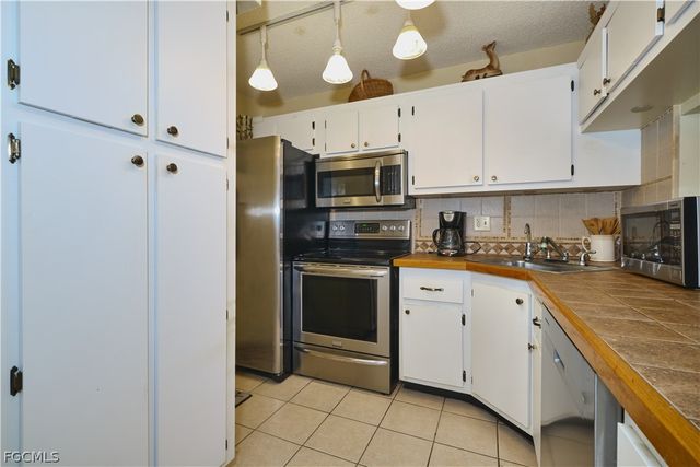 9650 Green Cypress LN 22, Fort Myers, FL 33905