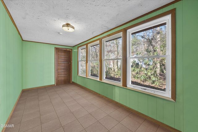 4413 E Scenic Drive, Gatlinburg, TN 37738