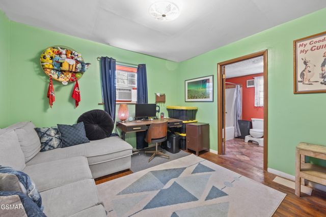 4413 E Scenic Drive, Gatlinburg, TN 37738