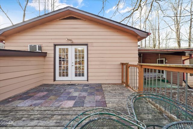 4413 E Scenic Drive, Gatlinburg, TN 37738