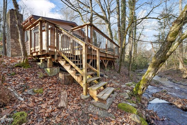 4413 E Scenic Drive, Gatlinburg, TN 37738