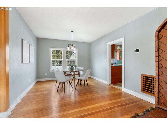 3141 ODELL Hwy, Hood River, OR 97031