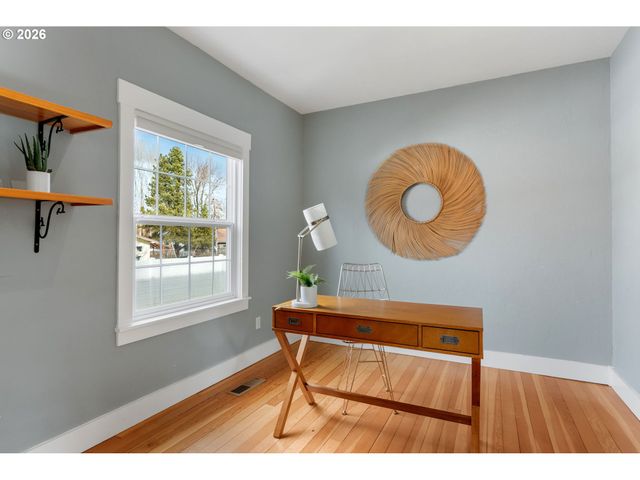 3141 ODELL Hwy, Hood River, OR 97031