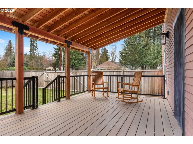 3141 ODELL Hwy, Hood River, OR 97031