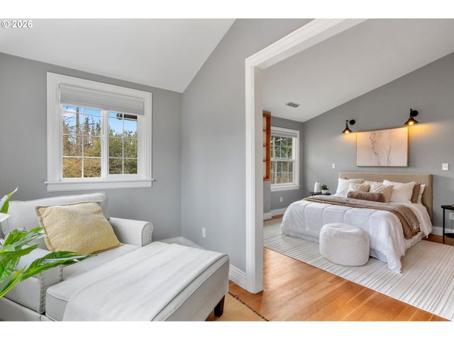 3141 ODELL Hwy, Hood River, OR 97031