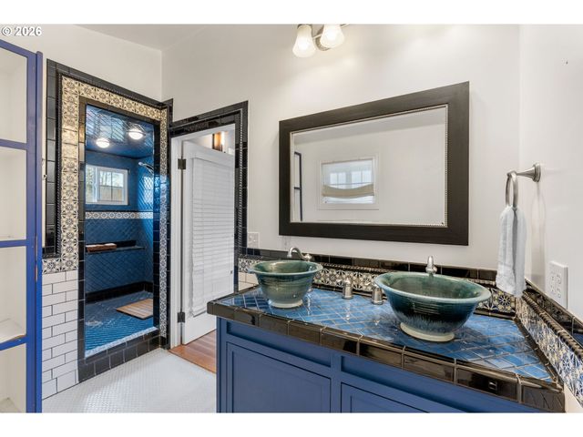 3141 ODELL Hwy, Hood River, OR 97031