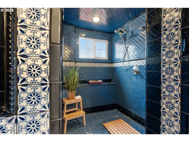 3141 ODELL Hwy, Hood River, OR 97031