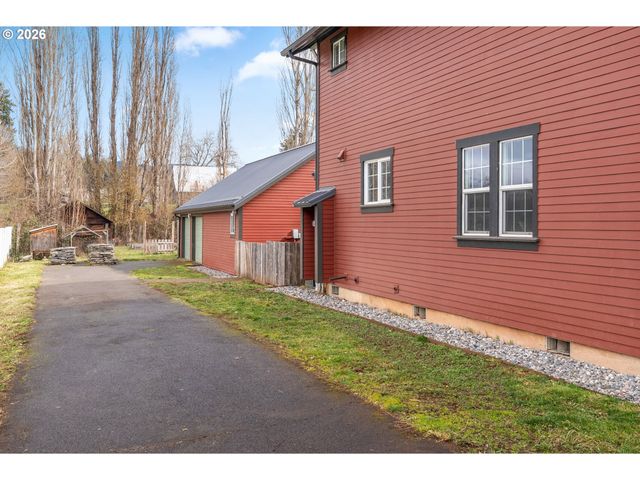 3141 ODELL Hwy, Hood River, OR 97031