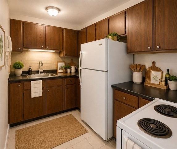 200 Swanton St 635, Winchester, MA 01890