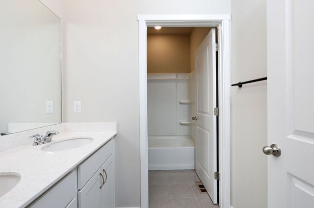 7920 NW 95th Street, Johnston, IA 50131