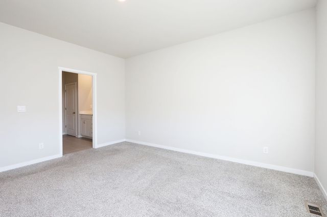 7920 NW 95th Street, Johnston, IA 50131