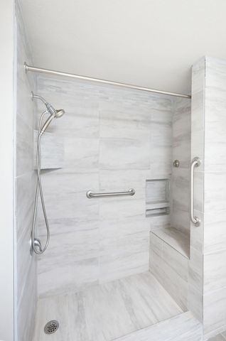 7920 NW 95th Street, Johnston, IA 50131