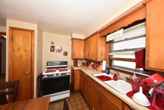 8115 W Center STREET, Milwaukee, WI 53222