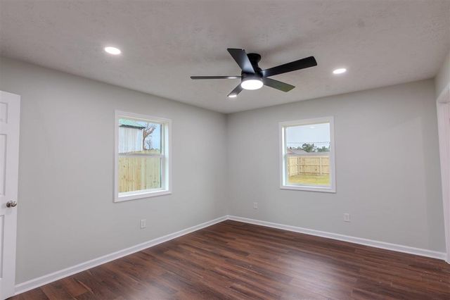 1563 Noelie St Street, Lake Charles, LA 70611