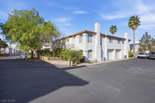 208 Star Cluster Circle, Las Vegas, NV 89145