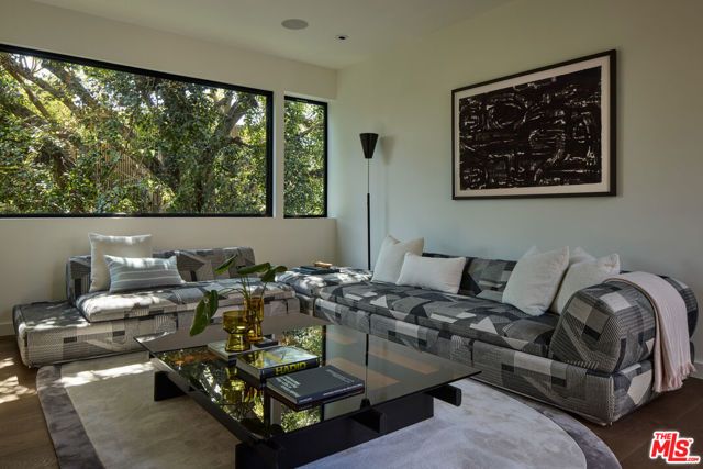 4263 Le Bourget Avenue, Culver City, CA 90232