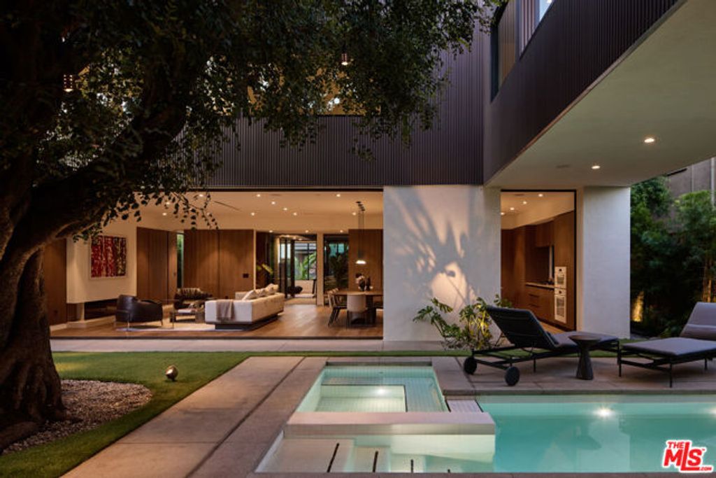 4263 Le Bourget Avenue, Culver City, CA 90232