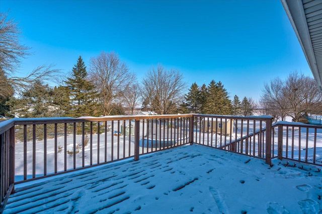 2718 Hilltop Drive, Sun Prairie, WI 53590