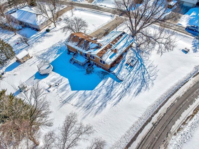2718 Hilltop Drive, Sun Prairie, WI 53590