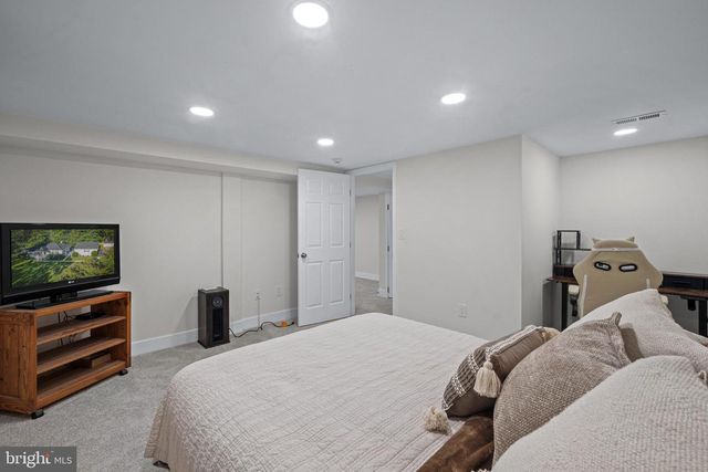 6226 2ND AVE, Hanover, MD 21076